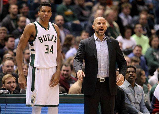 库蒂尼奥为小儿子庆祝生日，一家人身穿他效力过球队的球衣（库蒂尼奥为幼子庆生，全家身穿他曾效力球队球衣）