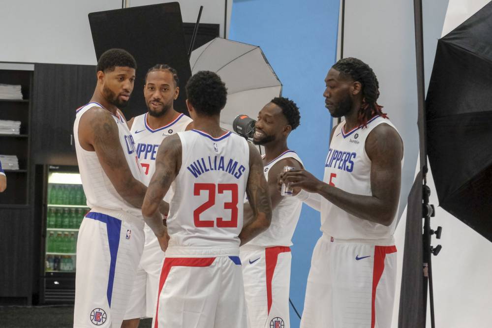 火箭哈登末节爆发连得15分（火箭哈登末节发力连砍15分）